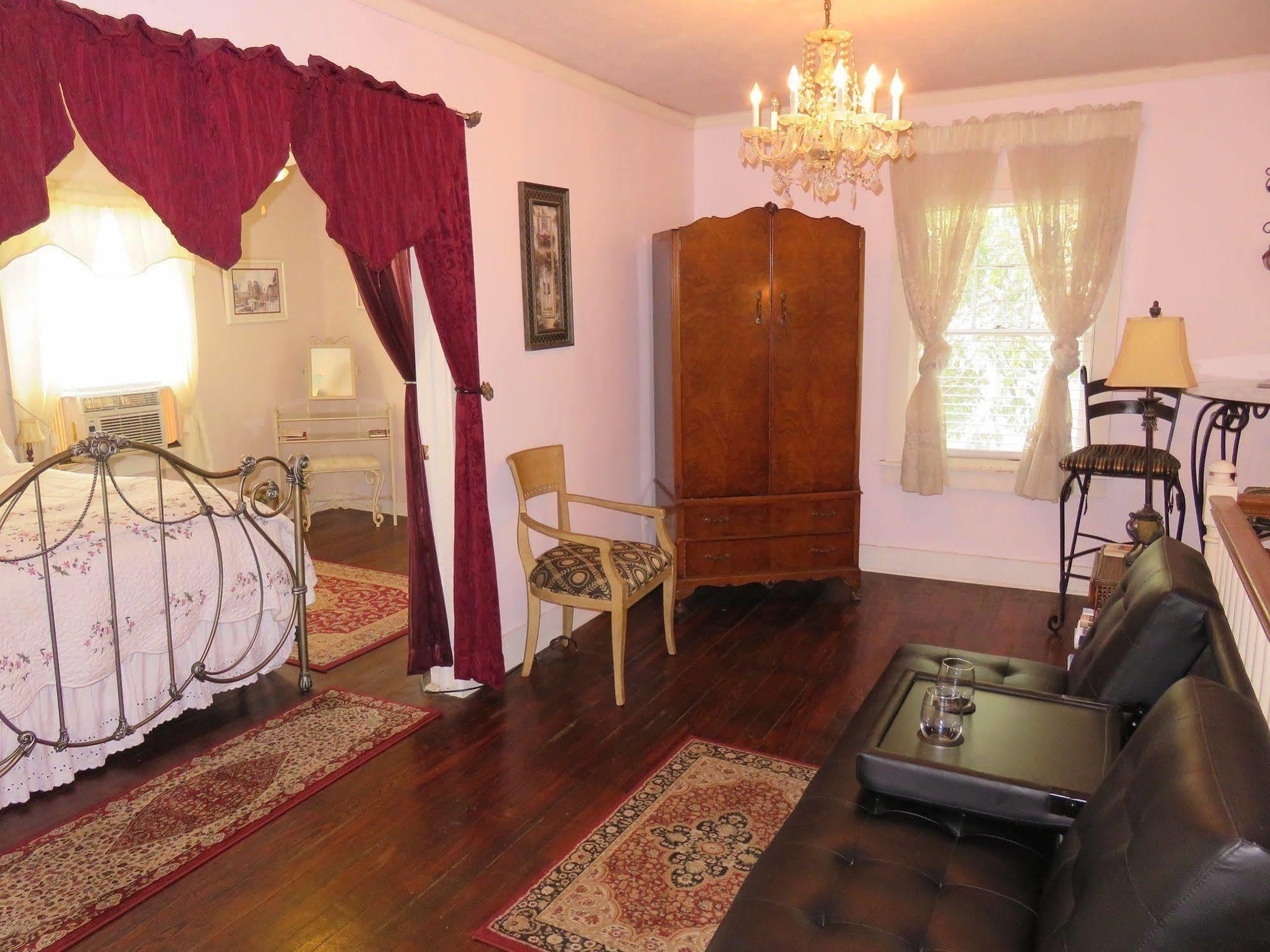 Avenue O Bed And Breakfast Галвестон Екстер'єр фото